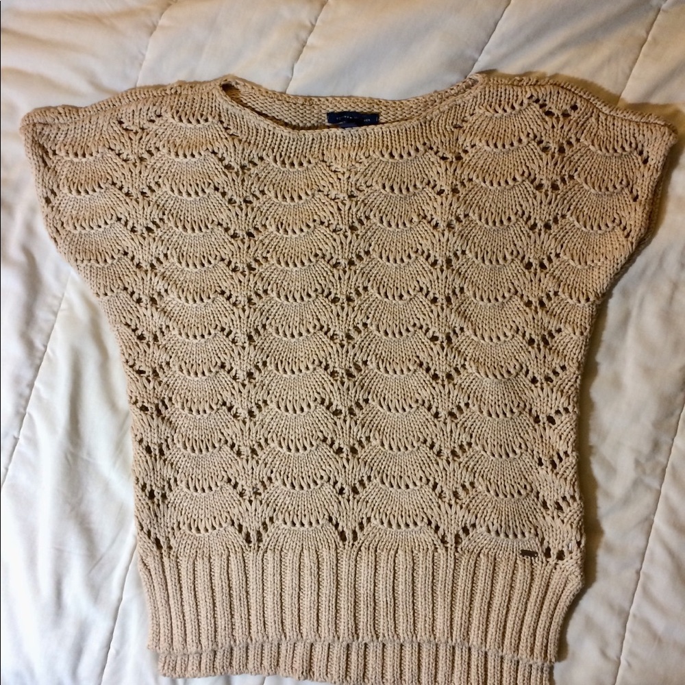 Tommy Hilfiger NWOT beige sweater